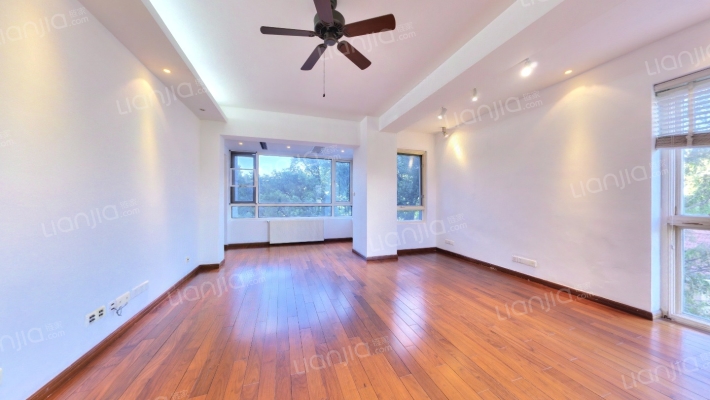 龙柏花苑(公寓)二手房实景图