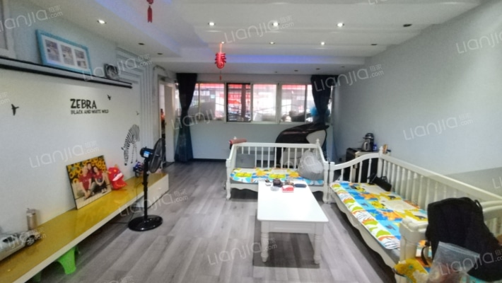 金地小区二手房实景图