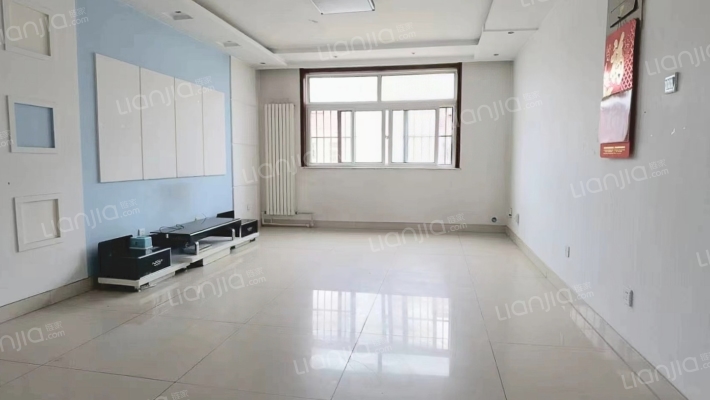 世家豪庭一区二手房实景图