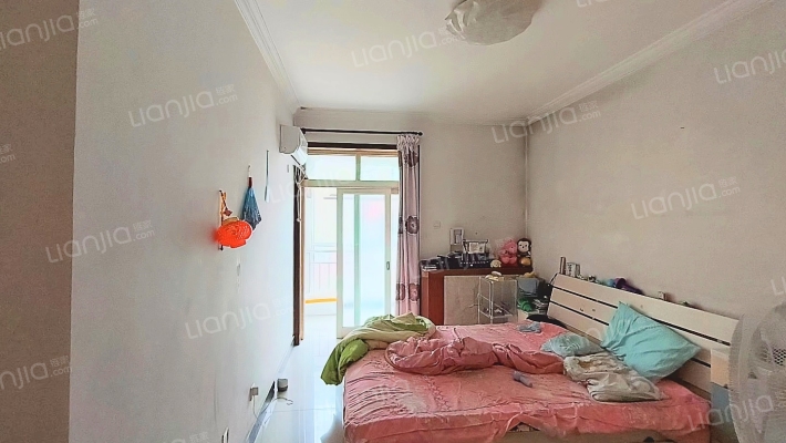 集中供暖步梯房  采光好 户型方正  出行方便-卧室A