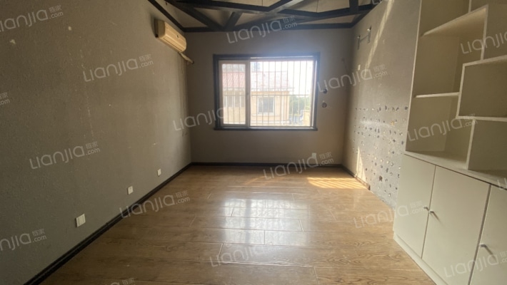 双语旁，独栋，满五，不唯一，位置好，购物方便，-卧室F