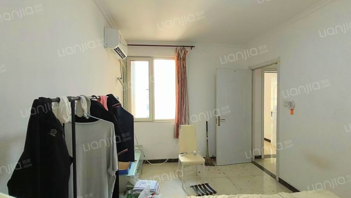 水岸花城南北通透两居室中高楼层采光视野好-卧室B