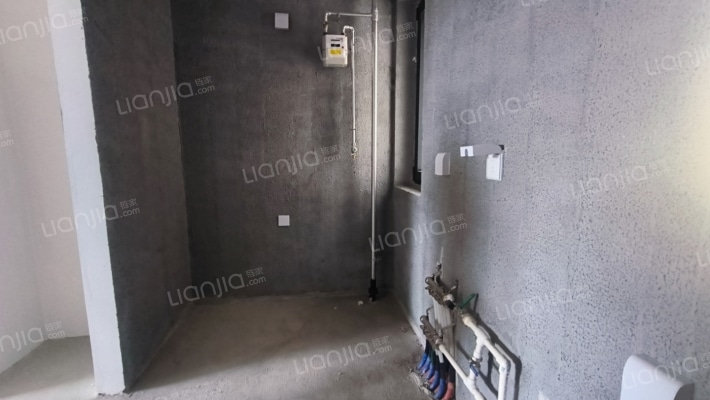 高新区中冶二期大三居，南北通透，无遮挡-厨房