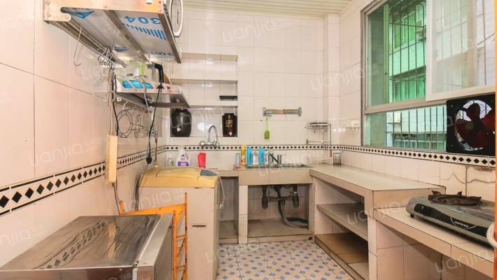 松涛公寓   海绵小区  小区环境干净 适合居住-厨房