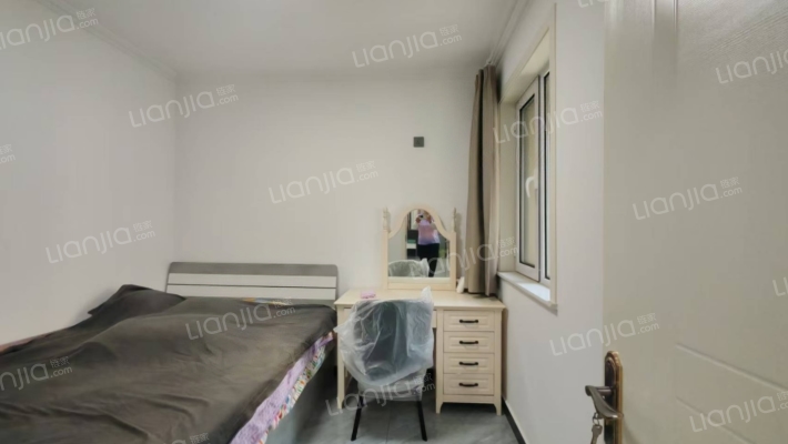 精装修好位置两居室  全天采光无遮挡-卧室B