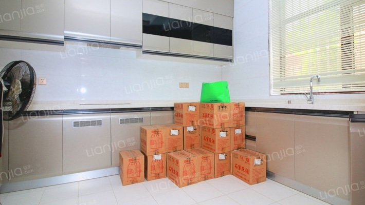 军欣别墅 带花园  满二精装修  停车方便-厨房