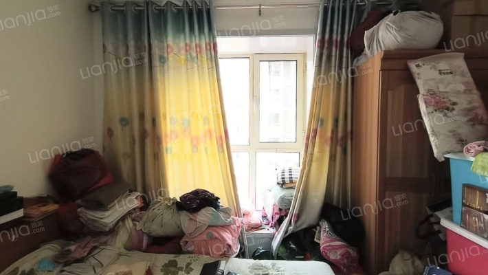 鹏明小区，全朝南的正规一居室，简单装修，拎包入住-卧室