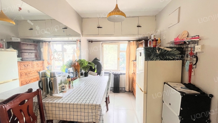 铁道部建厂局家属楼 2室1厅 南-餐厅