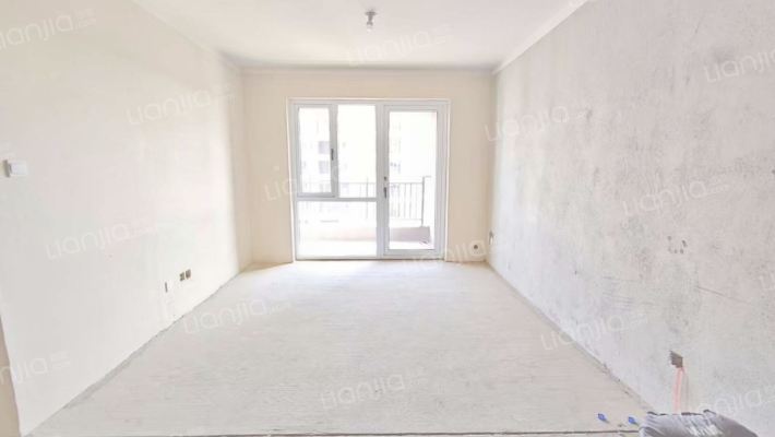 南北通透格局 楼层好 视野宽阔 配套设施齐全-客厅