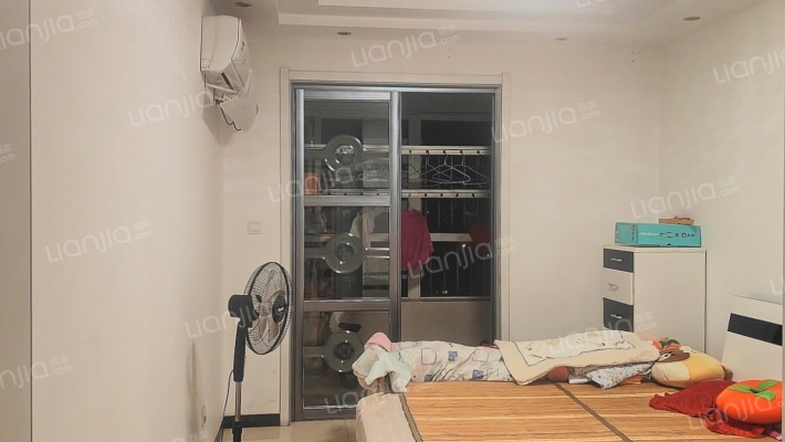 火车站 电梯房 南北通透大两居，靠谱急售-卧室A