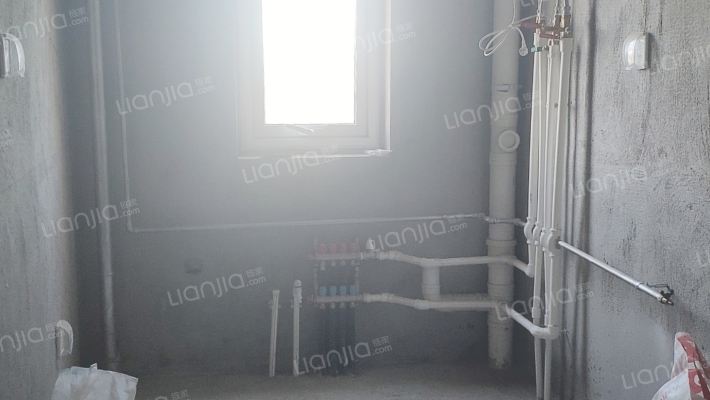 急售三利南北向小三居，采光好，价格美丽-厨房