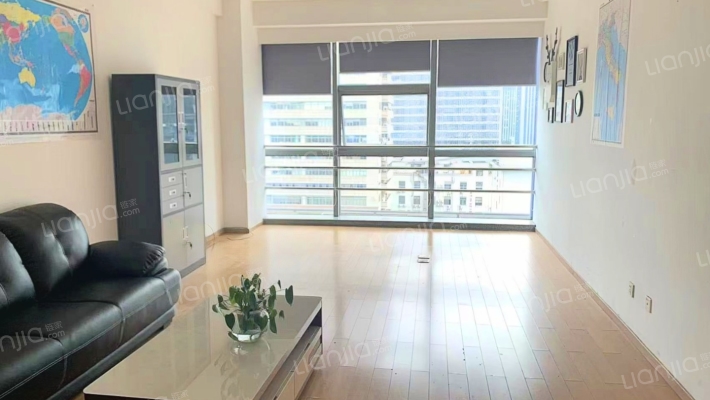 万国中心二手房实景图