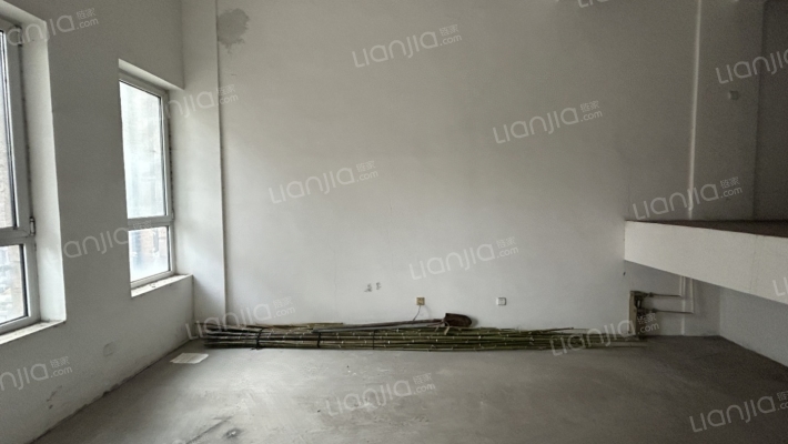 美林小镇二手房实景图