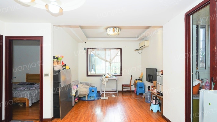 圣湖上城二手房实景图