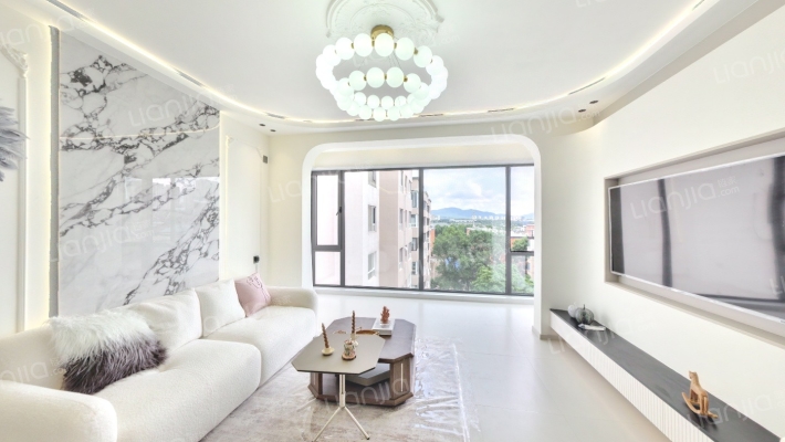 臣山雅苑二手房实景图