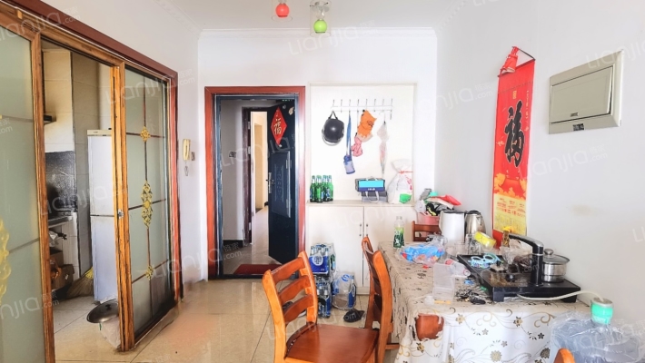 水岸花城集体供暖，70年产权，交通便利-餐厅