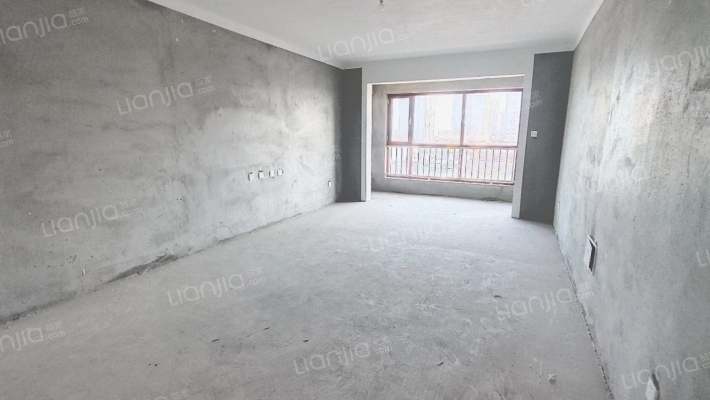 咏龙泰和府二手房实景图