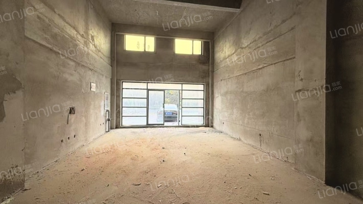 泳汶河东侧商业楼二手房实景图