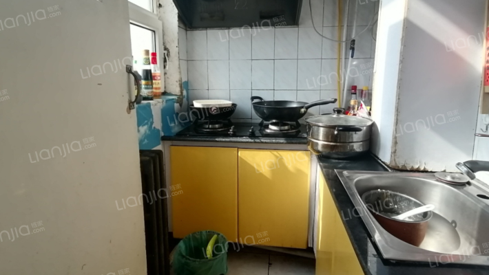 北京南路  中营工地铁站 急售一居 房子不错-厨房