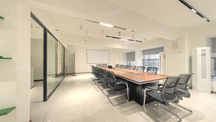 国际社区汇金街二手房实景图