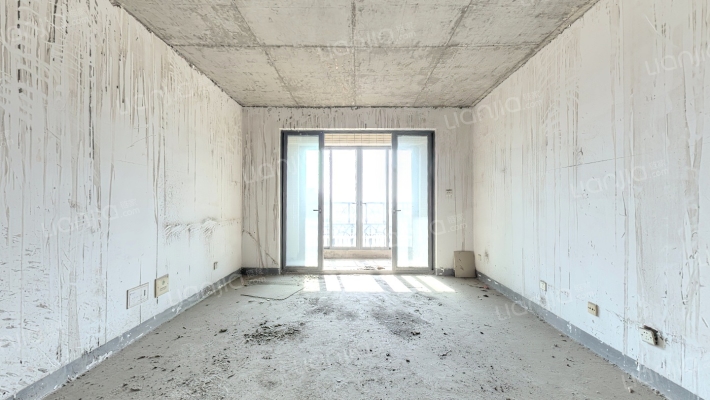 中海湖滨一号二手房实景图