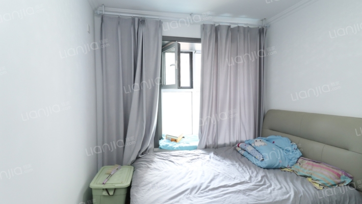 悦棠湾一期 现房精装 看房方便 有车位小棚 捆绑-卧室A