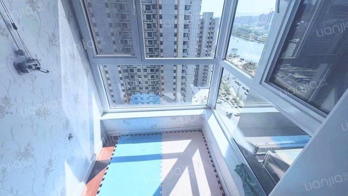 冀东花园 电梯中层 精装修 通透两居室 居家自住保养好-阳台