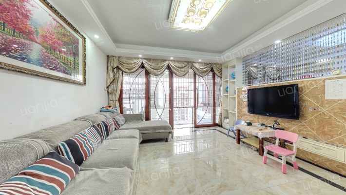 金地梅陇镇三期二手房实景图