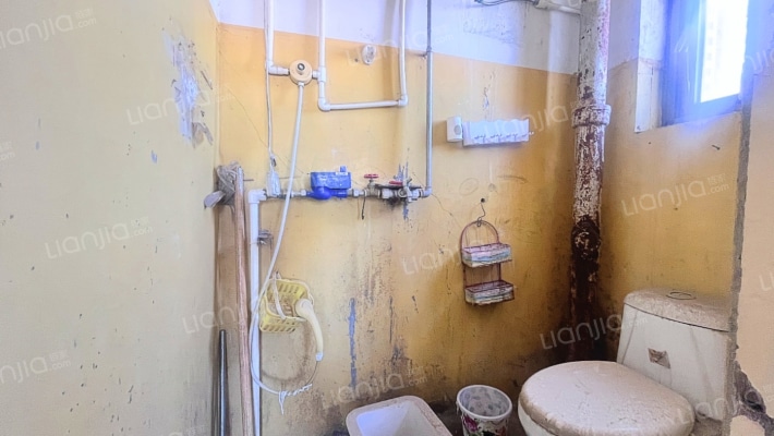 范阳路 南北两居 十几万 集中供暖-卫生间
