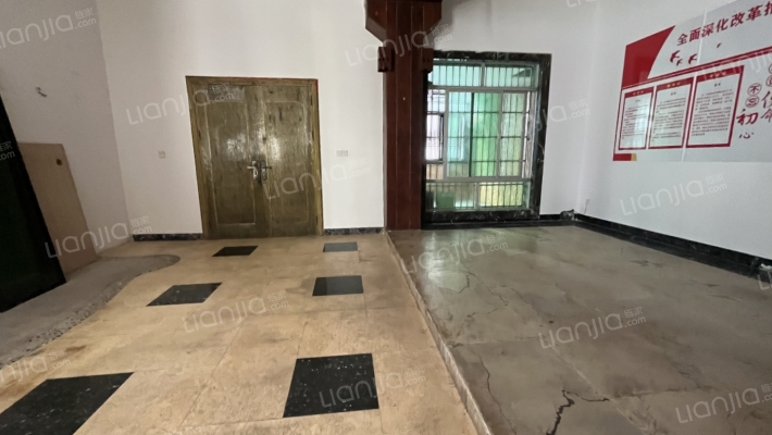 椰海山庄二手房实景图