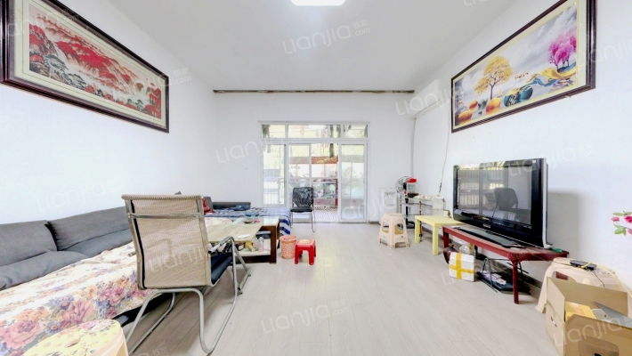 六菱小区二手房实景图