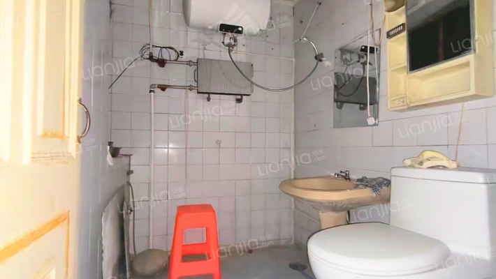 东大街上 永康胡同 85平南北通透2居室 急售-卫生间