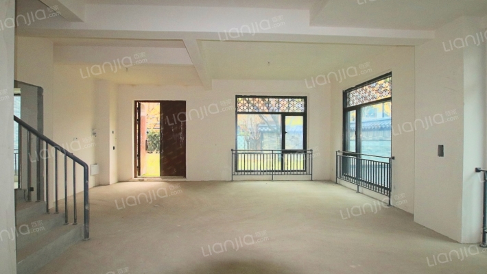 麓府大院藏月二手房实景图