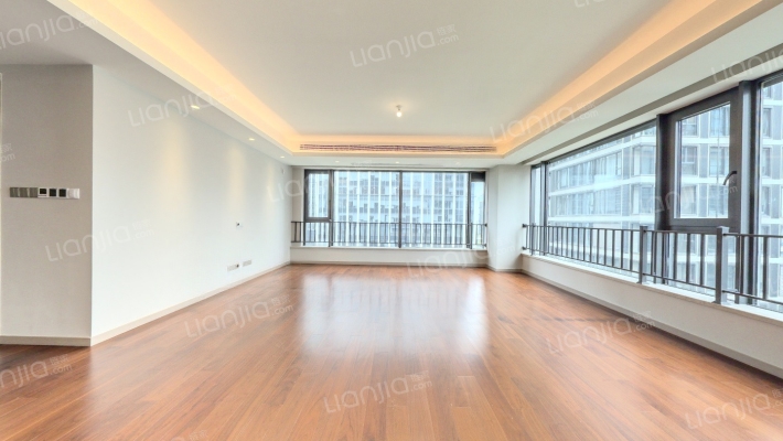 绿地海珀外滩(一期)二手房实景图