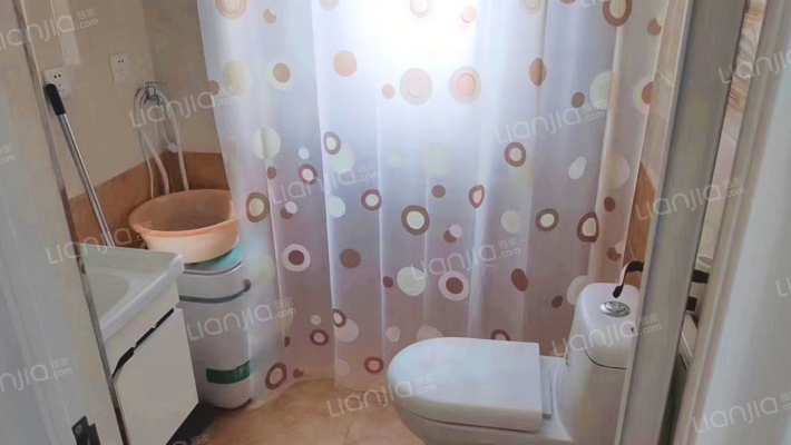 华融现代城 1室1厅 北-卫生间