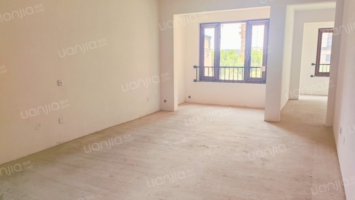 毛坯叠拼别墅 四居三卫 南北通透采光好-客厅