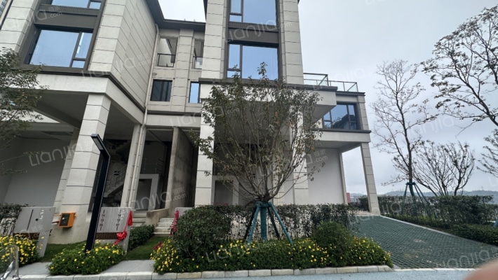 保利公园瑞玺二手房实景图