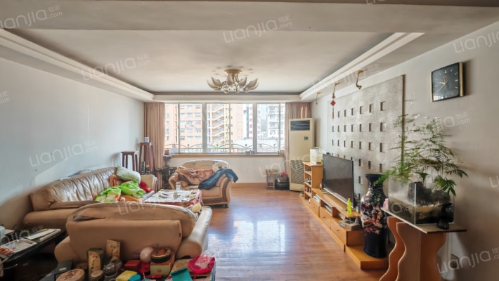 新华巷32号院二手房实景图