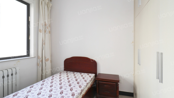 此房无捆绑  单价7500每平米 有证可贷款-卧室B
