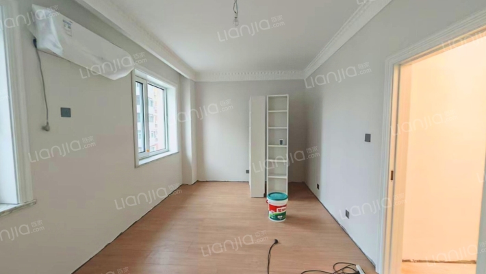 板楼，低密度小区，集中供暖，出门德信公园。-卧室C