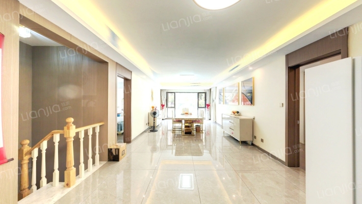 金地保利半山麓二手房实景图