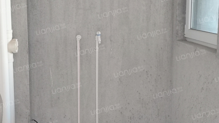 华融现代城南北通透大三居，采光好，视野好-卫生间