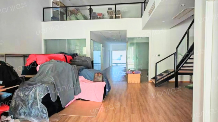 世贸中心二手房实景图