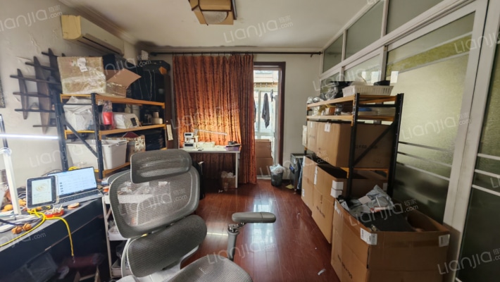 豪门庄园 4室2厅 南 北-卧室C