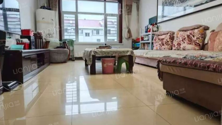 新一代小区B区二手房实景图