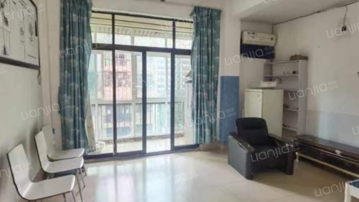 傍海小区二手房实景图