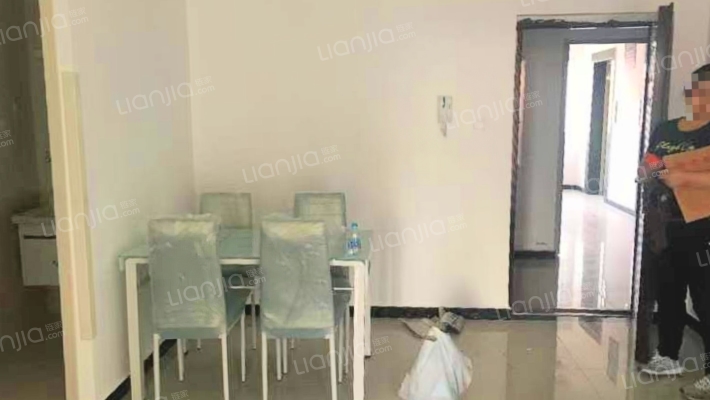 二中   学  校旁，精装修两居，房本满二。税费低-卧室B