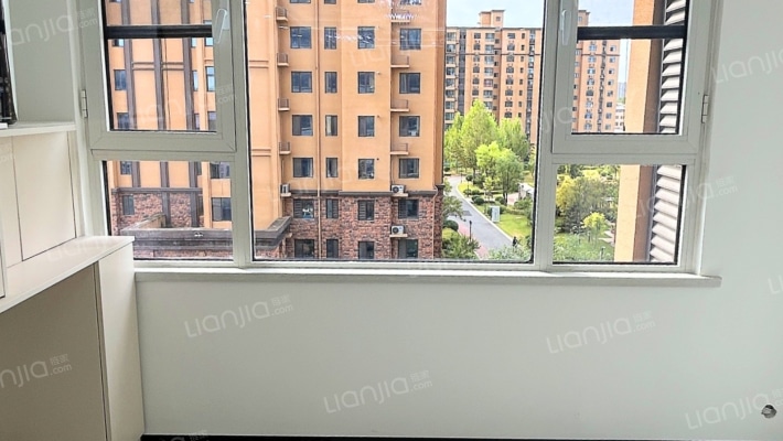 涿州高铁站旁 精装两居室 拎包入住  省时省心还便宜-阳台