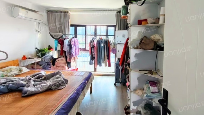 梨洲商业广场二手房实景图