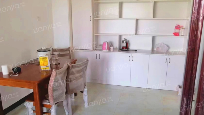 南北通透三居，精装，集中供暖，人车分流-餐厅